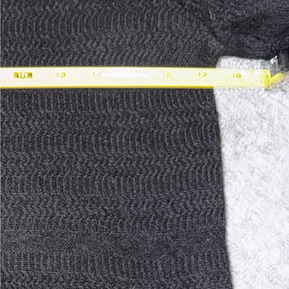 Christian Lacroix Women’s Black 100%Merino Wool Full Zip Jacket Sweater Size M - Picture 8 of 12